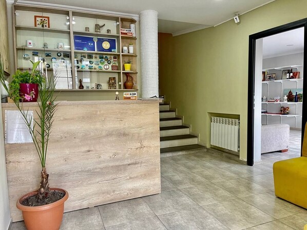 Ảnh chưa phân loại, 1 trong số 6 ảnh, nút