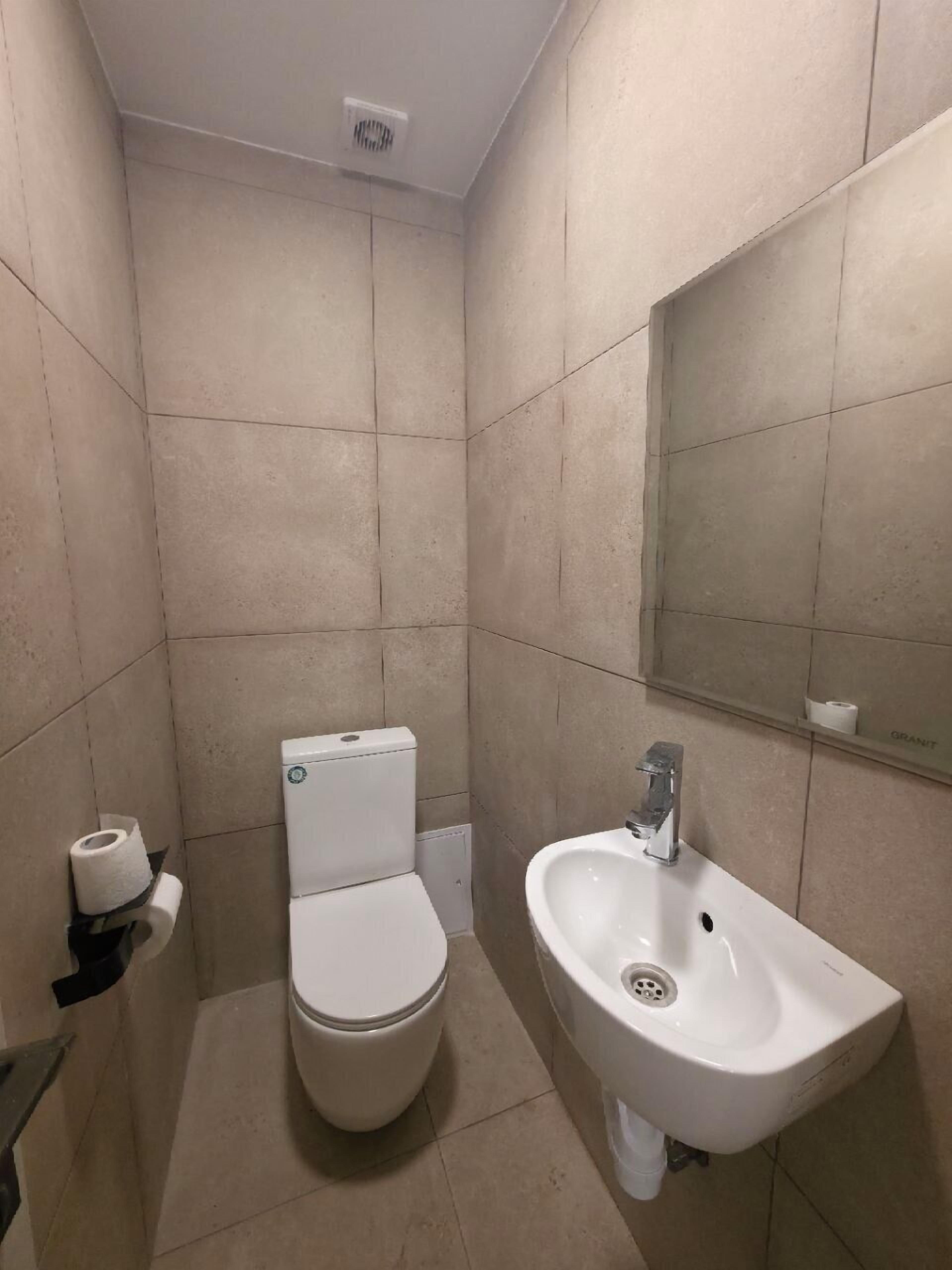 Shower, free toiletries, towels, soap