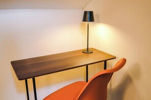 Interior - Charming Grade II Listed Apartment | Sleeps 4 (Wem)
