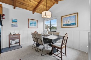 Dining - Twin Lakes Surf House (Santa Cruz)