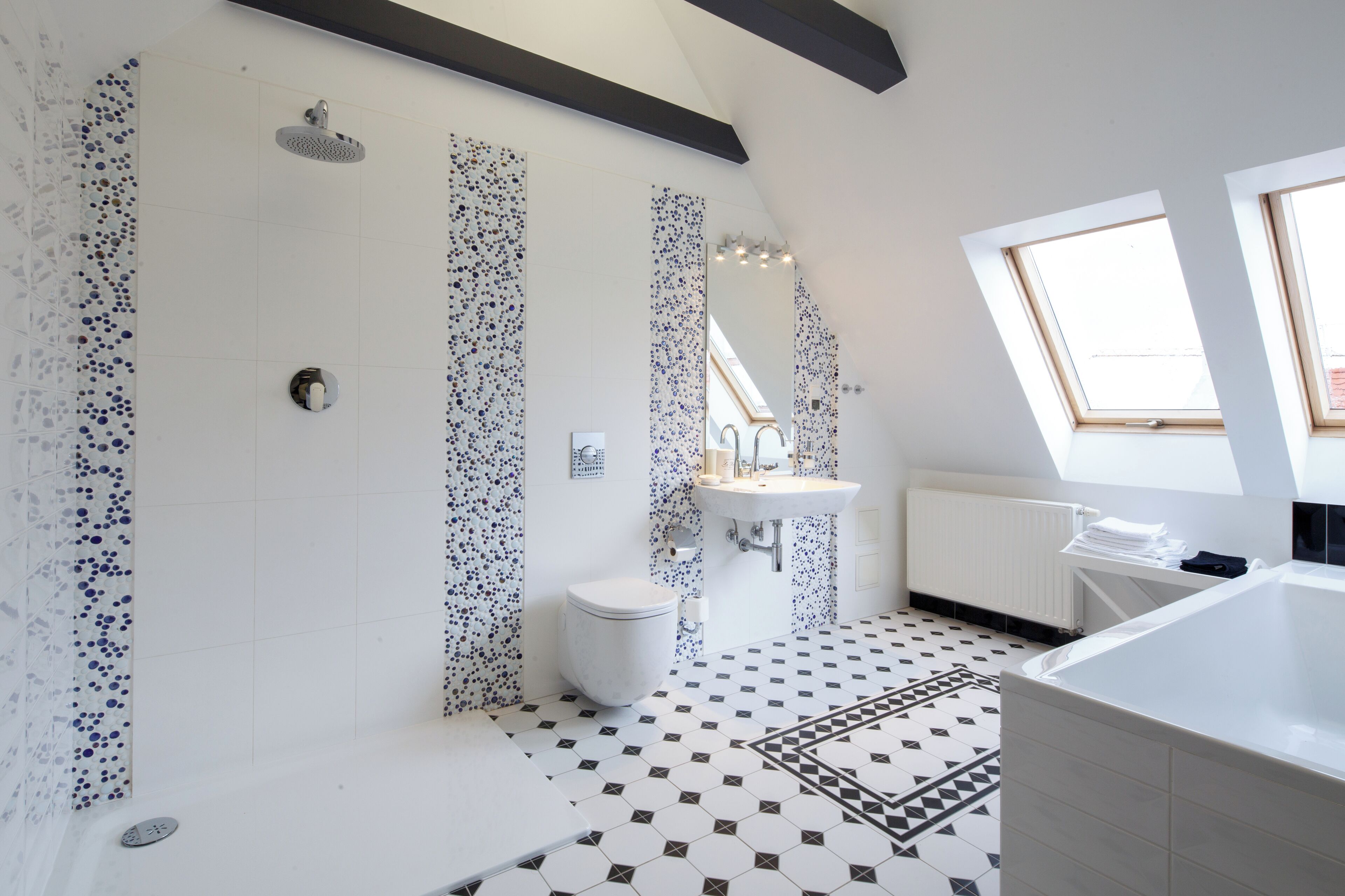 Appartamento Comfort | Bagno | Asciugacapelli, asciugamani, sapone, carta igienica