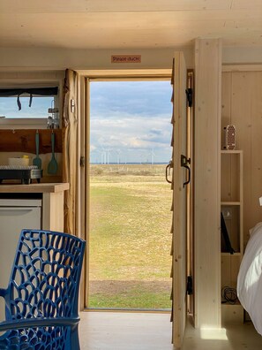 1 bedroom, Internet - The Surf Shack -  a cottage that sleeps 2 guests  in 1 bedroom (Jurys Gap)