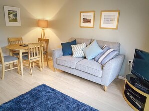 TV - Dunes Walk Cottage -  a cottage that sleeps 4 guests  in 2 bedrooms (Camber)