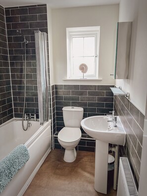 Hair dryer - Dunes Walk Cottage -  a cottage that sleeps 4 guests  in 2 bedrooms (Camber)