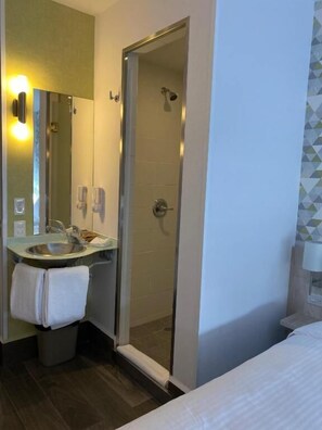 Bathroom - HI MONTERREY AEROPUERTO (Apodaca)