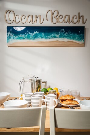 Dining - Ocean Beach -  a cottage that sleeps 4 guests  in 2 bedrooms (Camber)