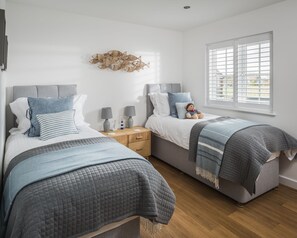 2 bedrooms, Internet - Ocean Beach -  a cottage that sleeps 4 guests  in 2 bedrooms (Camber)