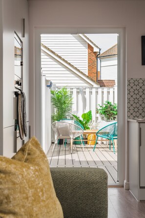 Interior - Tradewinds -  a cottage that sleeps 4 guests  in 2 bedrooms (Camber)
