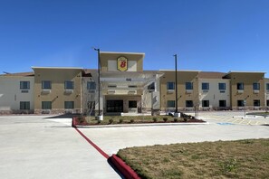 Exterior - Super 8 By Wyndham Baytown (Baytown)