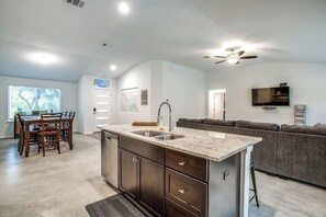 Nicht klassifiziertes Bild, 4 von 26, Schaltfläche