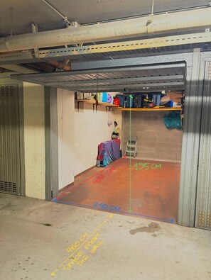 Unclassified image, 4 of 17, button - MV - Three-room apartment, covered garage 15 minutes from downtown (Trieste)