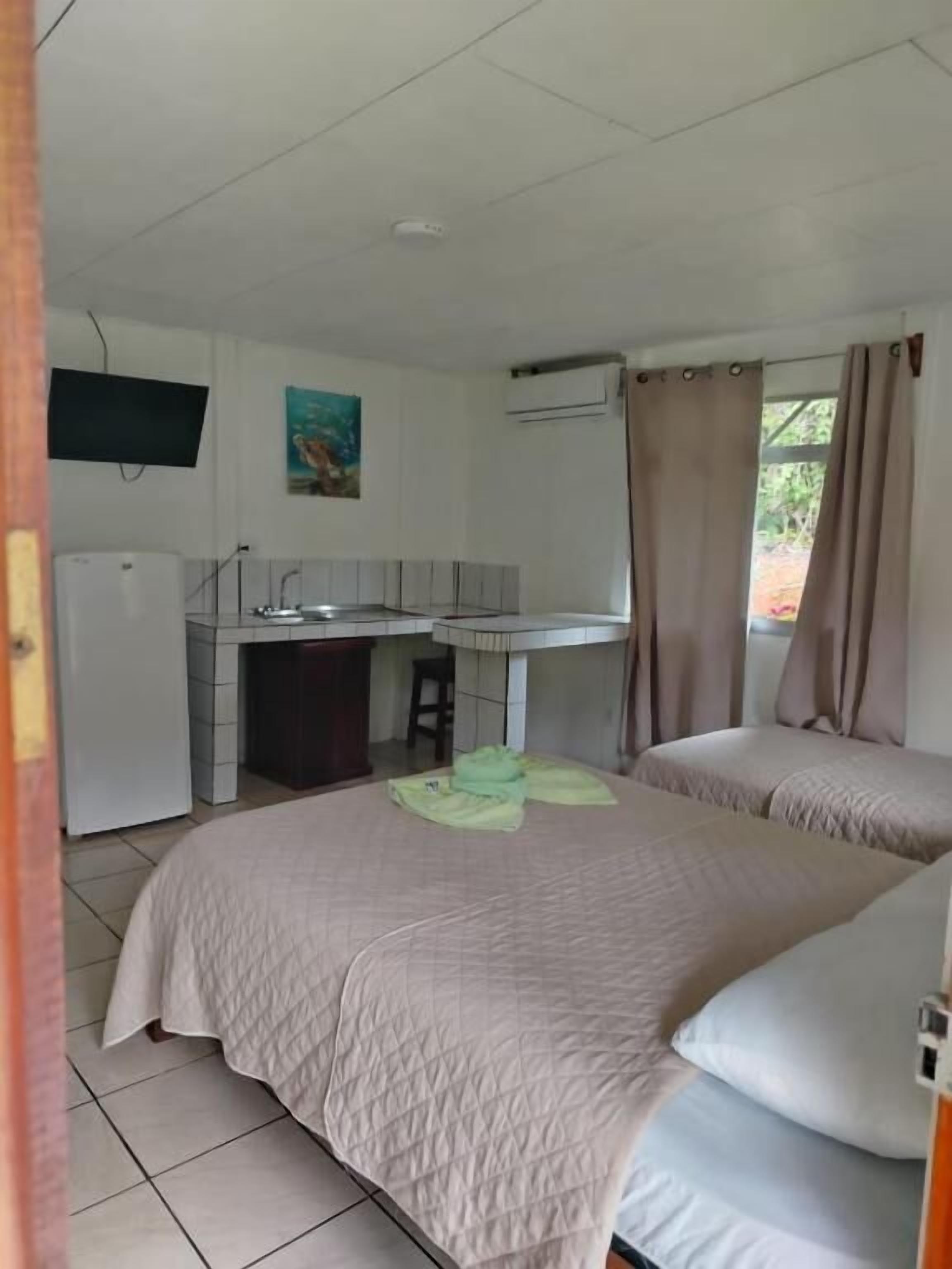 Classic Triple Room, Garden View