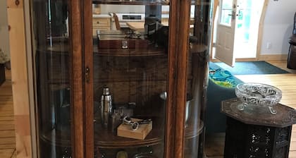 Appartement ensoleillé prÚs de tout/Sunny side up apartment near eveything