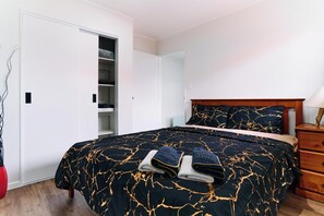 Unclassified image, 3 of 8, button - Simply Nice guest Unit (Papatoetoe)