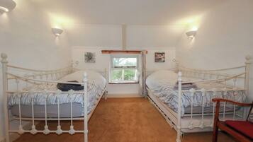 5 bedrooms, individually decorated, individually furnished, free WiFi