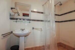 Shower - Plenteth (Truro)
