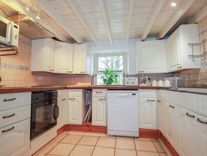 Lava-louças, talheres/pratos/utensílios de cozinha