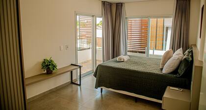 Flamingos #27 - Casa com Piscina by Carpediem