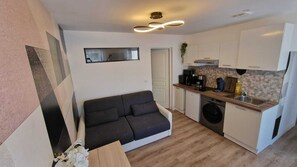 Unclassified image, 3 of 22, button - Room N2 Colocation Confort & Service (91) (Saint-Pierre-du-Perray)