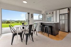 Dining - Te Pae - Mangawhai Couples Holiday Retreat (Kaiwaka)