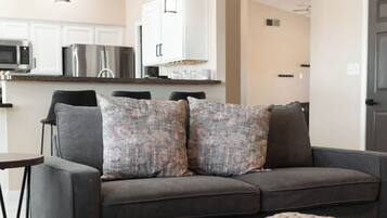 Rumah Deluks, kolam renang pribadi | Area keluarga