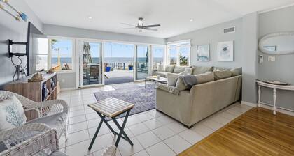 Spectacular Bayfront 4BR | Pet-friendly