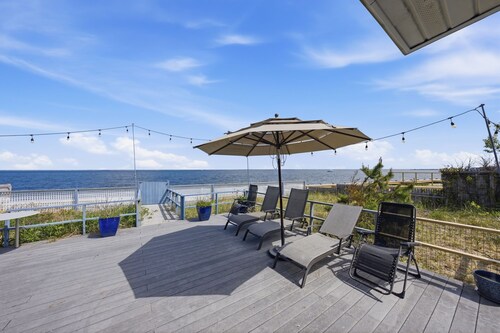 Spectacular Bayfront 4BR | Pet-friendly