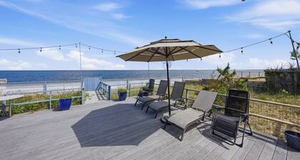 Spectacular Bayfront 4BR | Pet-friendly