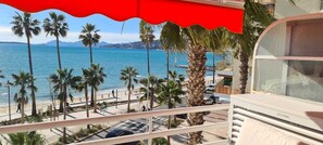 Property grounds - Studio with exceptional sea view opposite the beach of the Juan les pins pier (Antibes)