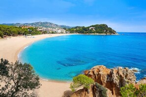 Beach - Encantador dúplex con dos terrazas cerca del mar. (Lloret De Mar)