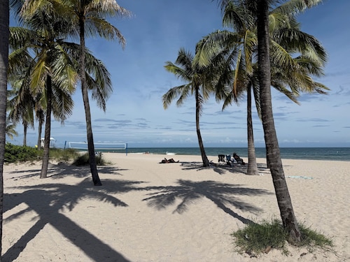 Luxury 1 Bedroom Suite