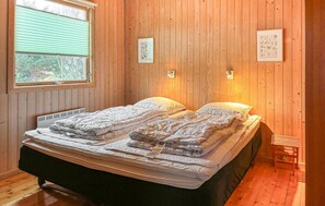 3 bedrooms, travel cot, free WiFi - Gorgeous home in Thisted with sauna (Thisted)