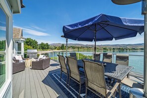 Unclassified image, 3 of 61, button - Lakefront, Walk to Shops & Wineries, Wapato Point (Manson)