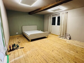 5 間睡房、Wi-Fi、床單