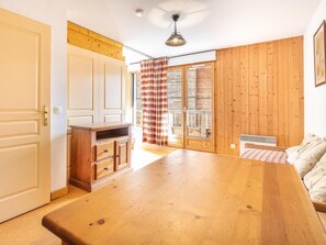 Interior - 250m from shops, swimming pool, balcony, parking, tv, ski locker, 39-45m², Saint Sorlin d'Arves (Saint-Sorlin-d'Arves)