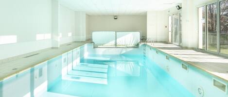 Piscine couverte, piscine chauffée
