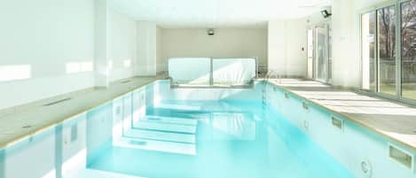 Piscine couverte, piscine chauffée