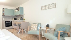 Interior - New opening - 5 minutes to the beach - berth 2 (Timmendorfer Strand)