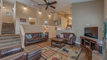 Leilighet – deluxe | Oppholdsområde | Leker