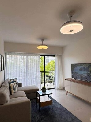 TV - Apartamento HAUS 1 | 2BR en CapCana | Juanillo Beach (Punta Cana)