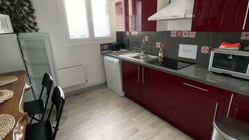 Fridge, microwave, oven, dishwasher