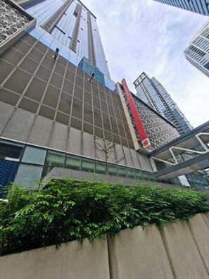 Exterior -  MySuites2Go Lovely 1-bedroom condo in UPTOWN Parksuites TowerTaguig, (Taguig)