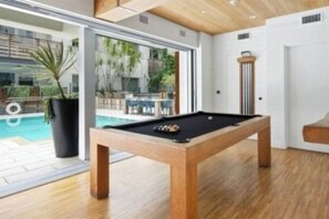 Luokittelematon kuva, 3 kautta 39, painike