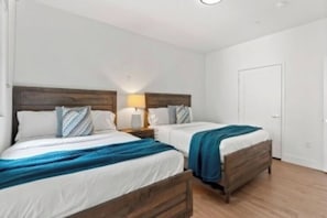 2 bedrooms, iron/ironing board, travel cot, free WiFi