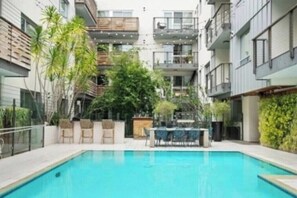 Unclassified image, 4 of 39, button - Emerald Garden Upscale & Serene Pool Gym Jacuzzi (Santa Monica)