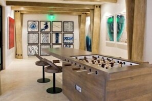 Luokittelematon kuva, 5 kautta 39, painike