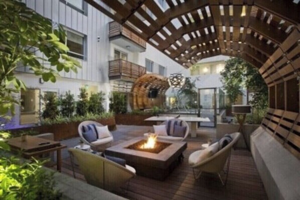 Unclassified image, 1 of 39, button