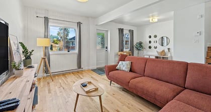 4BR Family Private Garden 15 mins to Downtown