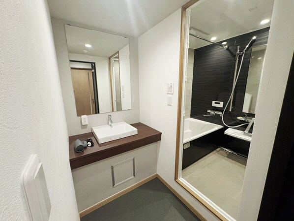 Hair dryer, towels