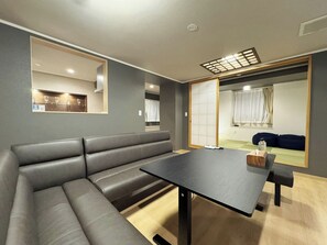 Interior - Deluxe Room with private bathroomAbout 9 minutes walk from Matsumoto stationti / Matsumoto City Nagano (Matsumoto City)